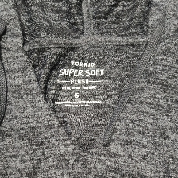 Torrid Super Soft Plush Women's Dark Gray Hoodie Size 5 - Picture 2 of 5